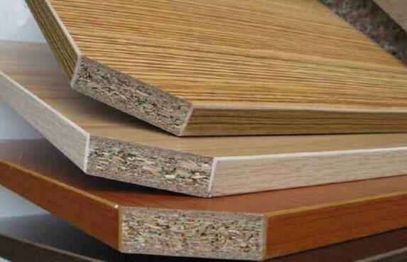 实木颗粒板和刨花板的三个不同