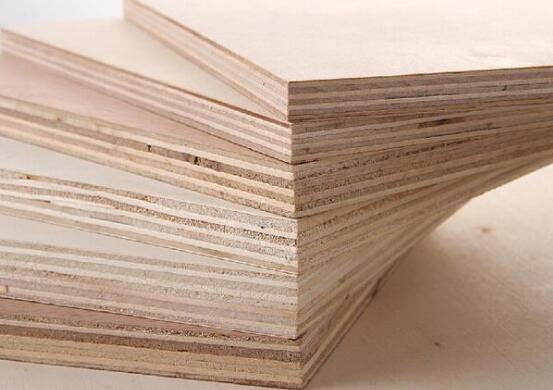 生产实木多层板时如何去除胶渣？