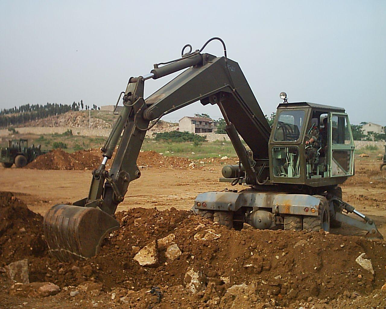 挖掘机无力，挖掘机没劲，云南昆明沃尔沃360挖机维修服务站告诉你原因及维修处理办法