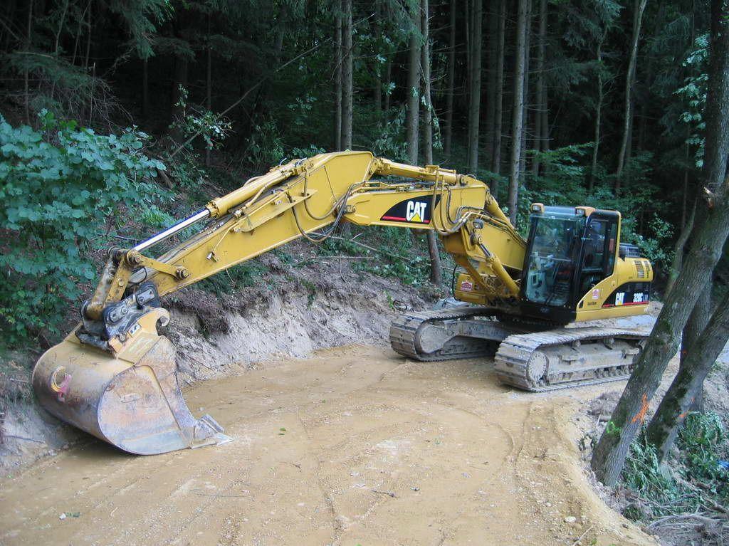 云南昆明卡特挖機液壓泵維修中心關于卡特挖掘機收小臂動作慢維修案例