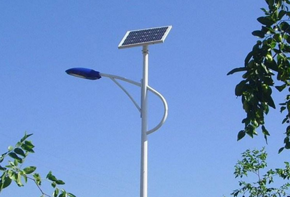 陕西路灯厂家介绍太阳能路灯有那些特点