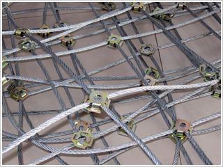 云南保山山坡钢丝绳网能有效阻挡地质灾害的发生