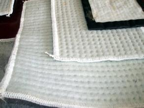 山东膨润土防水毯厂家介绍膨润土防水毯从生产到施工的全程保护