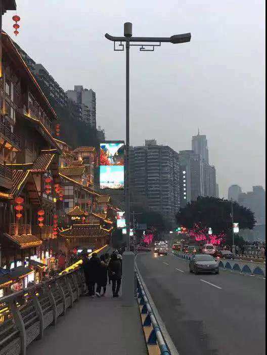 重庆第一个智慧灯杆示范项目竣工验收