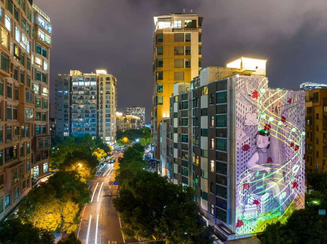 上海楊浦區大學路開啟華麗燈光夜景模式