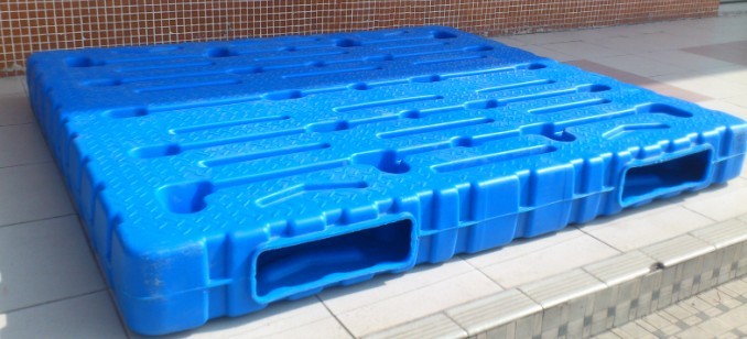 地台板生产首选自强塑料简述塑料托盘的十大优点