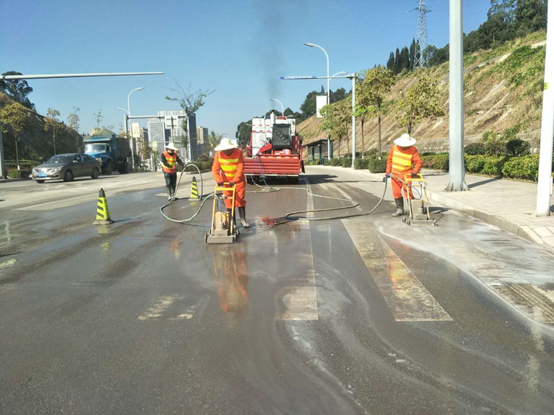 高壓水射流清除道路標(biāo)線的技術(shù)知識