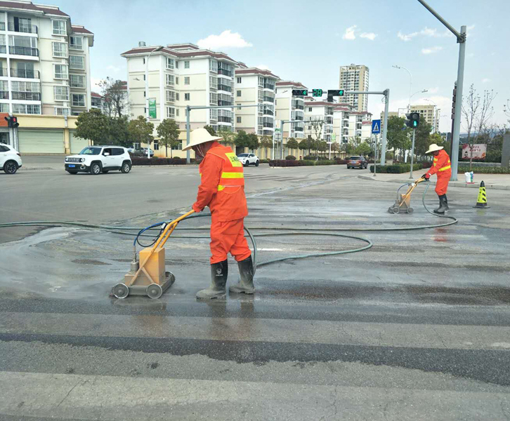 高壓水除線和普通的道路除線公司清除效果差異介紹