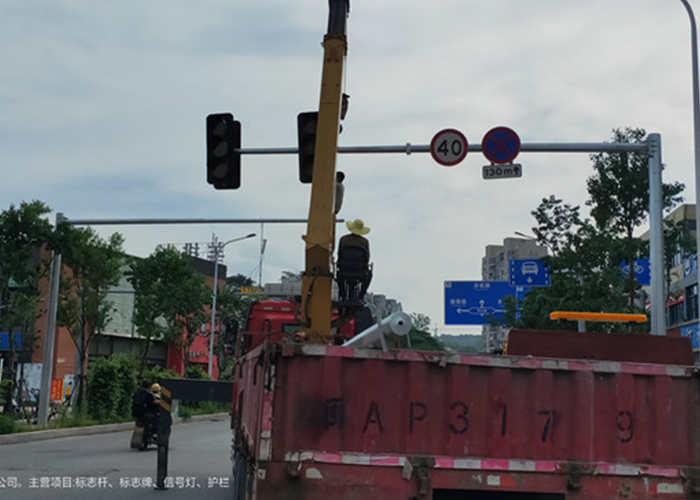 浅析漳州交通标志杆的连接装置是什么？