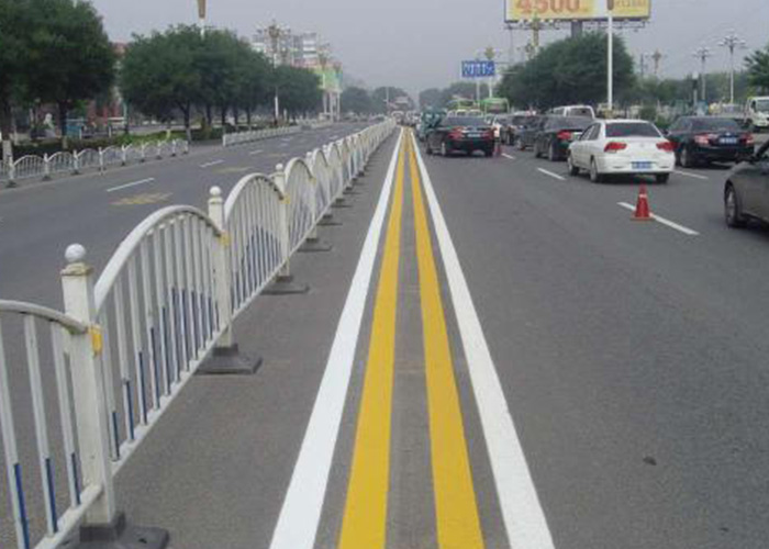 厂家介绍关于市政道路护栏安装流程