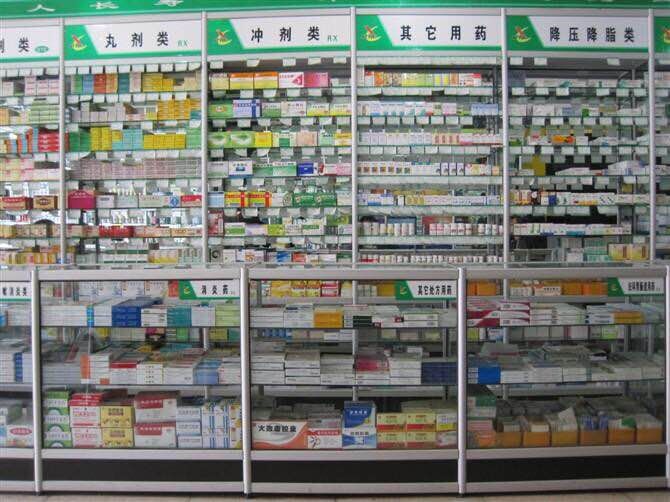 中药店的展柜要这样设计才能符合医务者使用的习惯