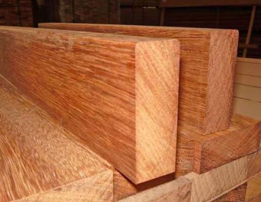 如何选择使用寿命长的防腐木材料 ？