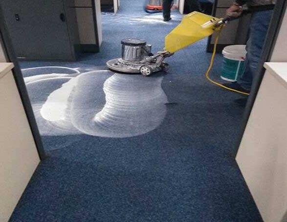 乌鲁木齐清洗公司经理来告诉你清洗地毯的技巧
