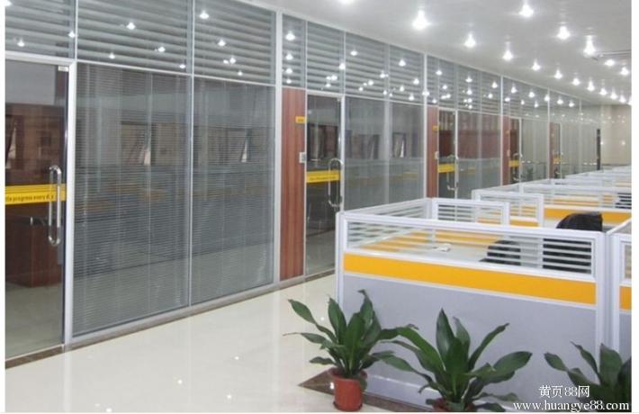 新疆办公玻璃隔断生产厂家带您了解办公室隔断高隔间的内容