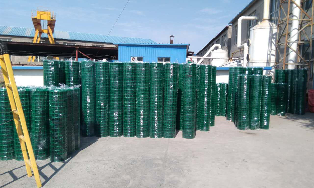 新疆铁丝网厂为您提供墙面装修铺设铁丝网的重要性