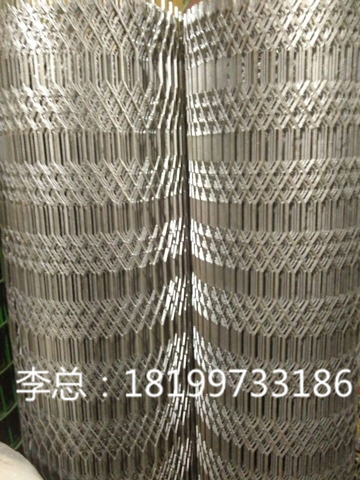 新疆铁丝网厂介绍带刺铁丝网的主要应用