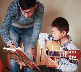 新疆乐器培训学校教您给孩子做音乐启蒙