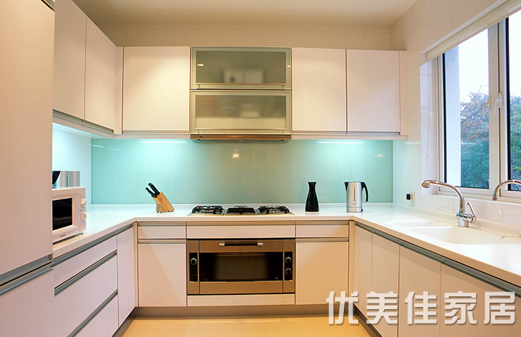 简约式橱柜