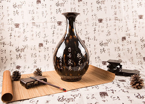 吉州窑是瓷器与剪纸的结合体