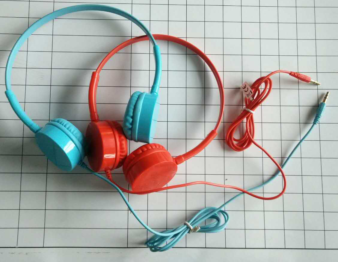 江西耳机厂告诉您选择头戴式耳机的5大原因