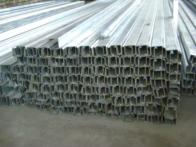 临沂程瑞代理的上海宏挺钻尾丝为四川钢结构用户的首选