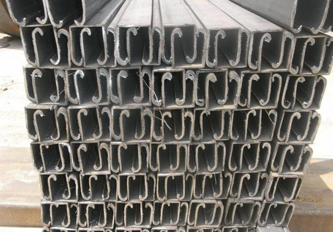 兰州地区安装工业吊轨门都选择临沂程瑞金属制品有限公司生产的吊轨吊轮