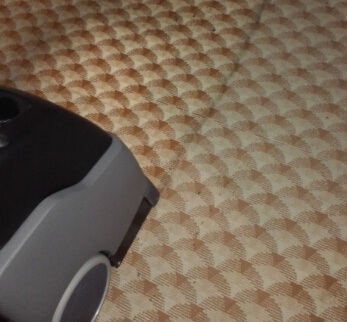 西安专业地毯清洗公司是如何清洗地毯的