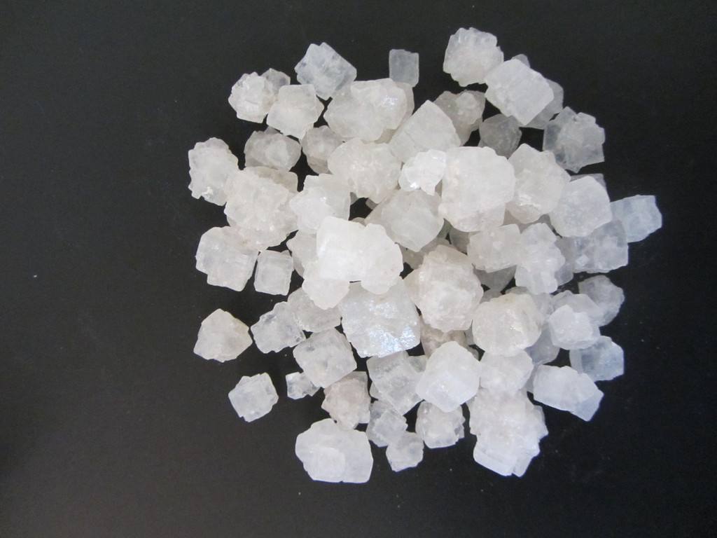 工业氯化镁和食用氯化镁的区别新疆融雪剂厂家为您分析