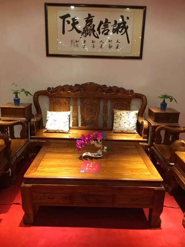 中山红木家具价格五属八类木料制作的家具才能称为红木家具