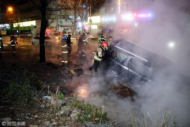 飞来横祸！韩国暖气管道爆裂致1死23伤