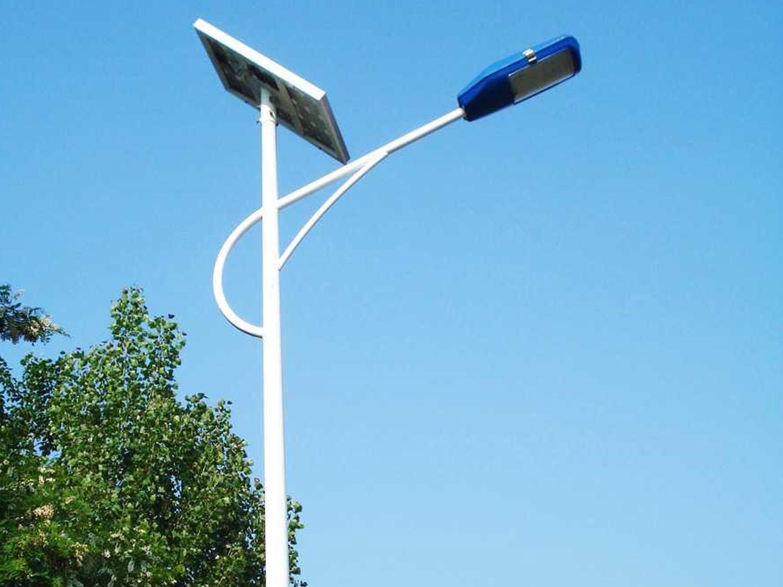 你知道太阳能路灯灯杆用氟碳漆的原因是什么吗？