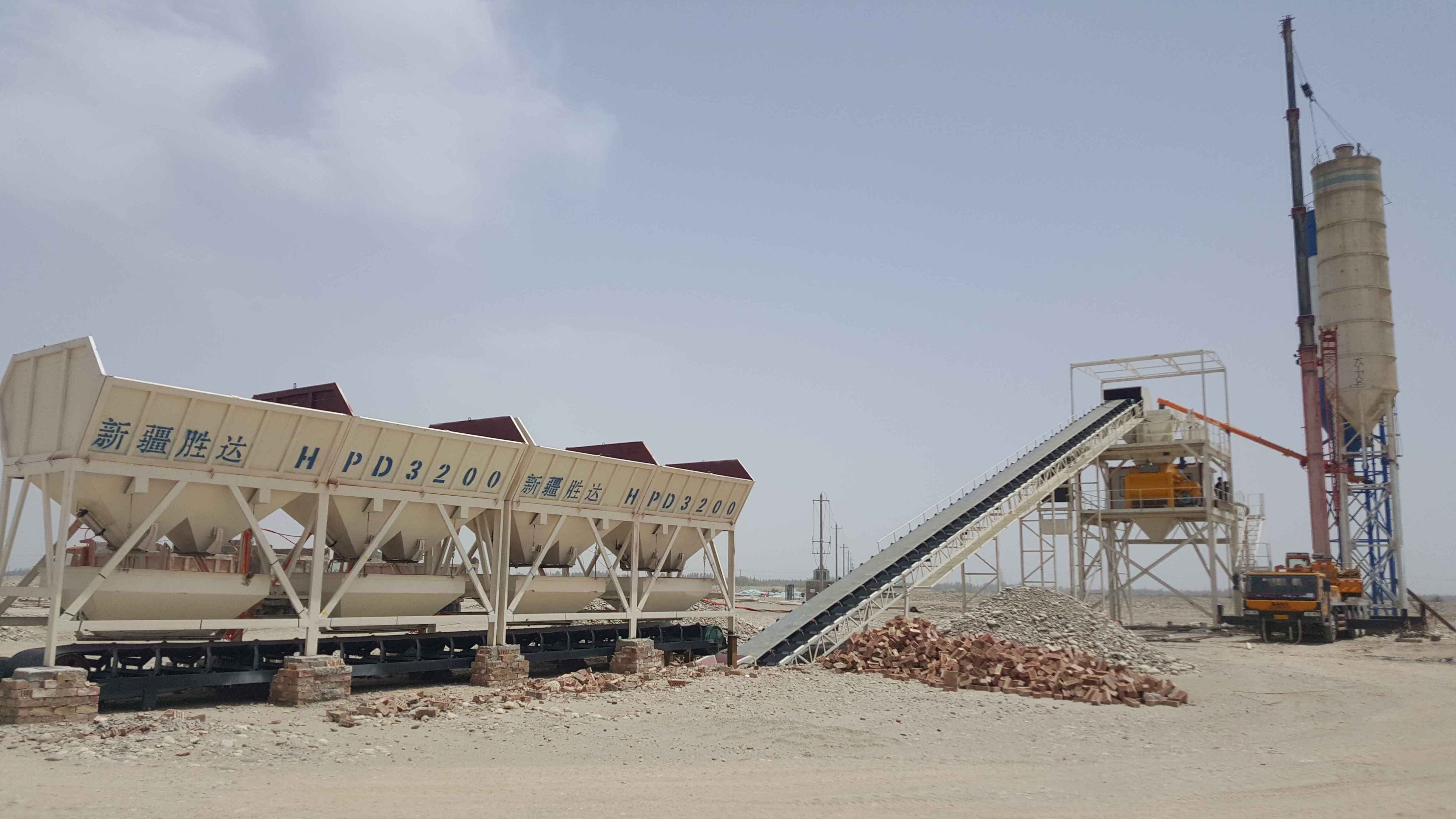 新疆配料机怎样控制砂石输出量