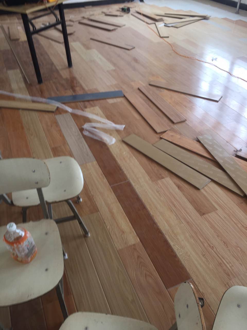 西安专业销售二手木地板专业二手木地板拆装厂家联系电话