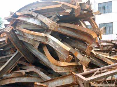 西安高价方木回收废旧模板回收公司地址在哪里