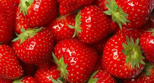西安酒店用品回收：最脏蔬果榜首居然是草莓  有机构指出这“缺乏根据”