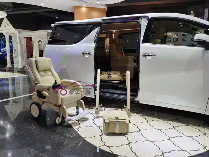 埃尔法福祉车改装福祉轮椅残疾人座椅案例展示