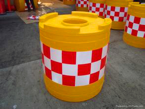 贵州防撞桶批发商分享防撞桶的作用有哪些？
