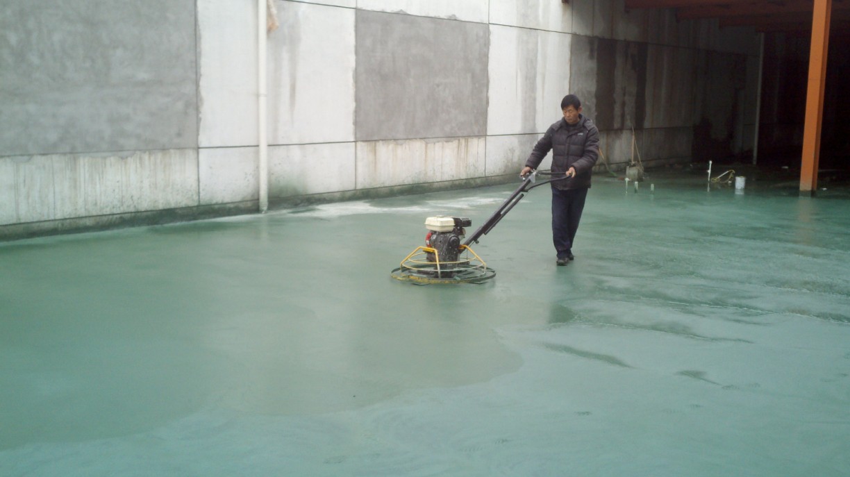 贵州金刚砂耐磨地坪厂家为你解析检测金刚砂耐磨地坪的小方法