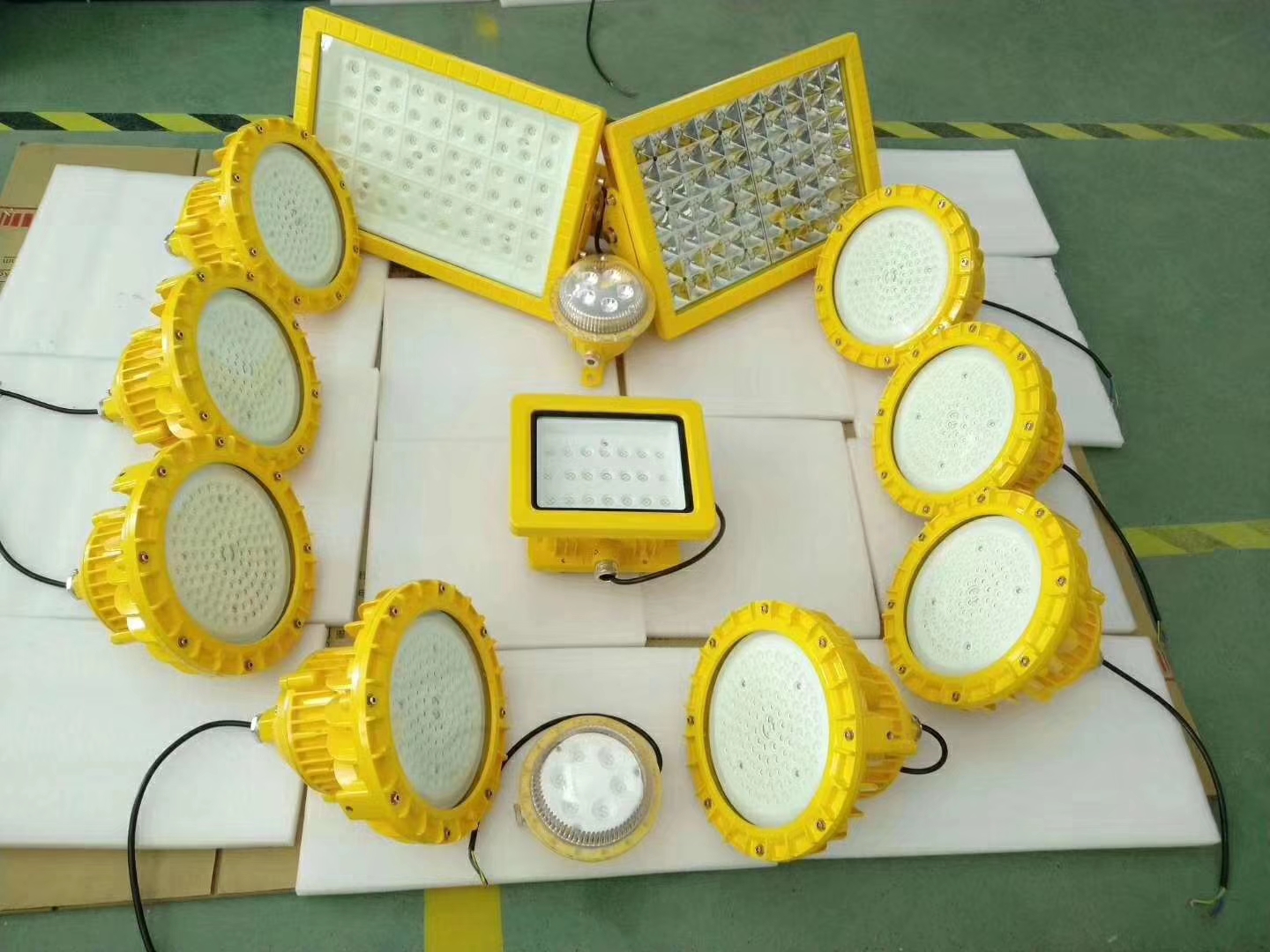 LED防爆应急泛光灯常用材料导热性介绍