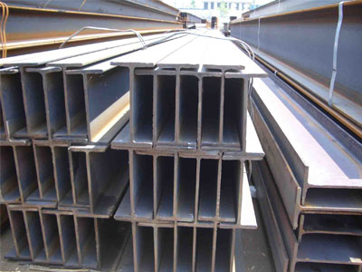 工程建设和建筑物的修建都会用到各种不同类型的钢材