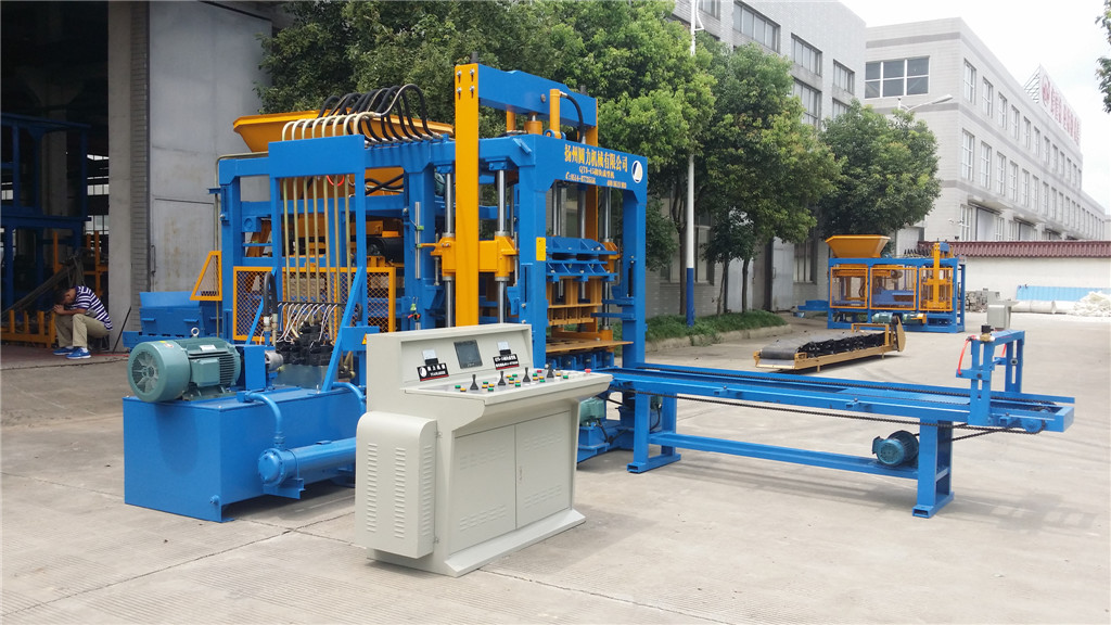 宝鼎小型履带90D-9挖掘机