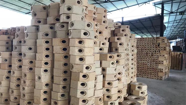 中江耐火材料厂家分析如何提高耐火砖的耐磨性