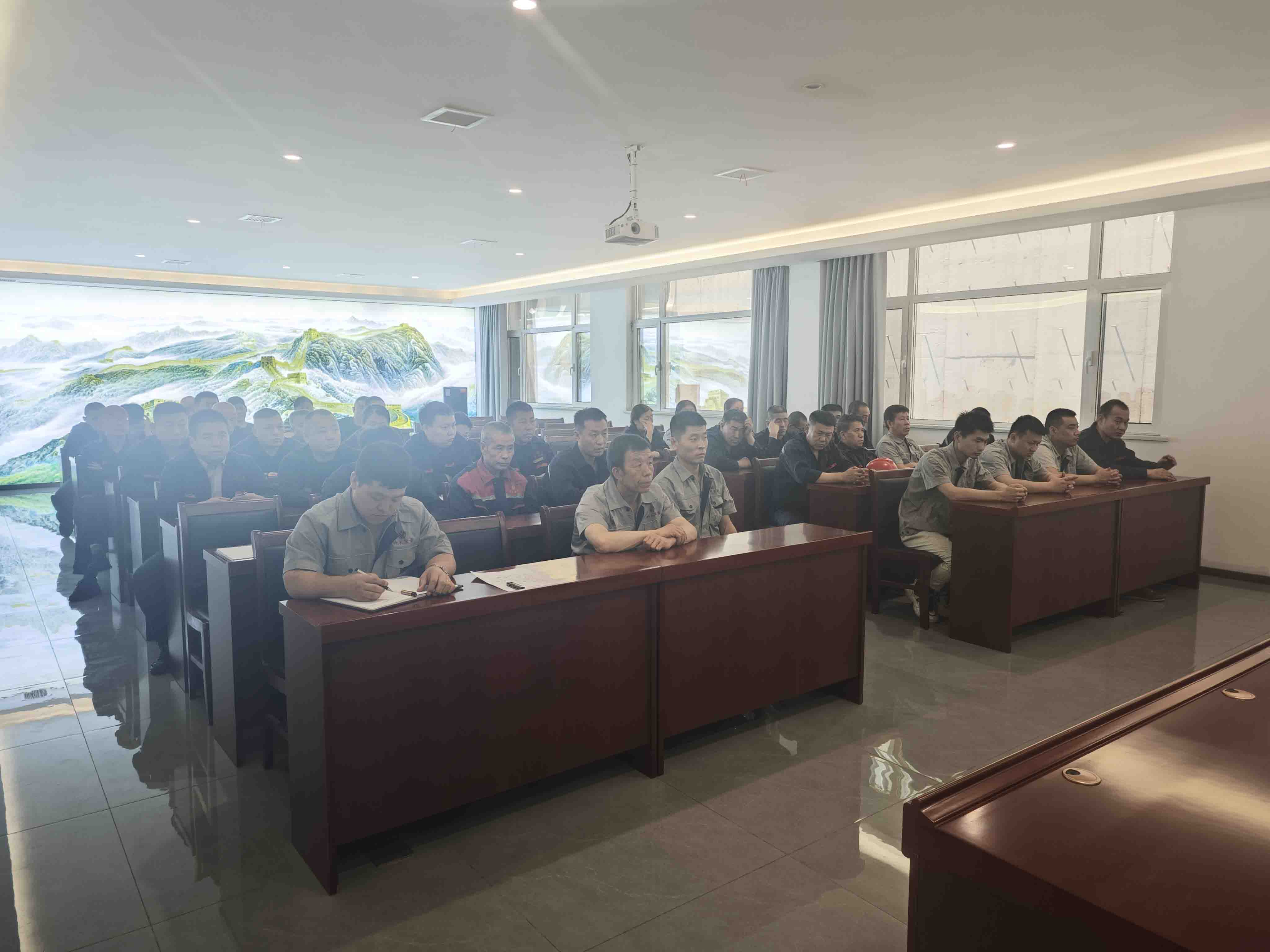 神木宏景公司安全生产与发展会议