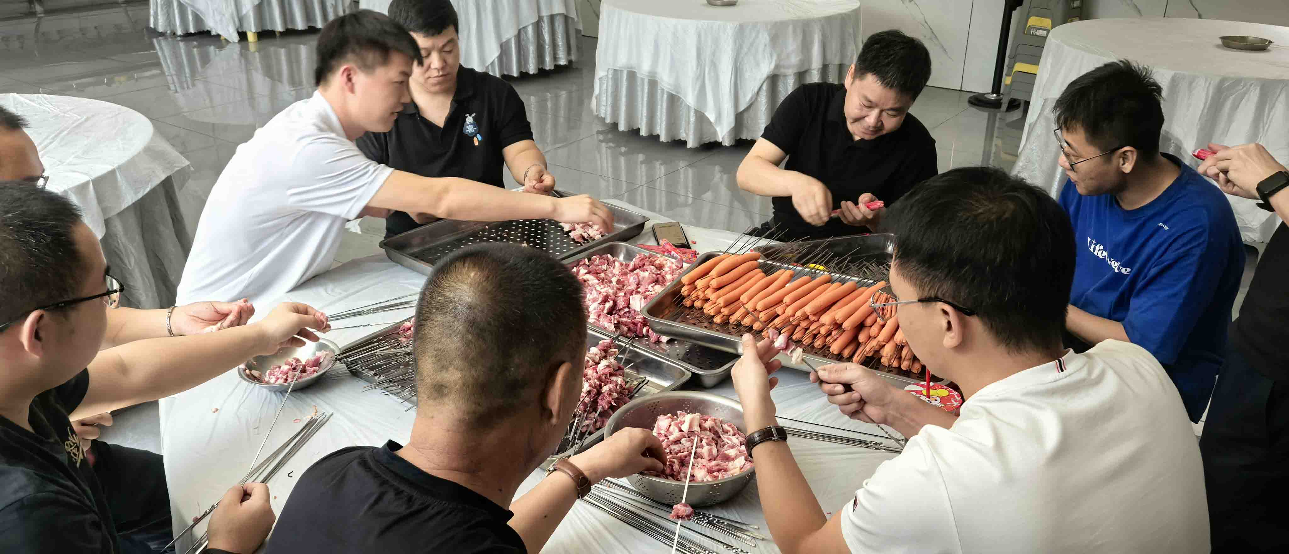 夏季烧烤团建活动