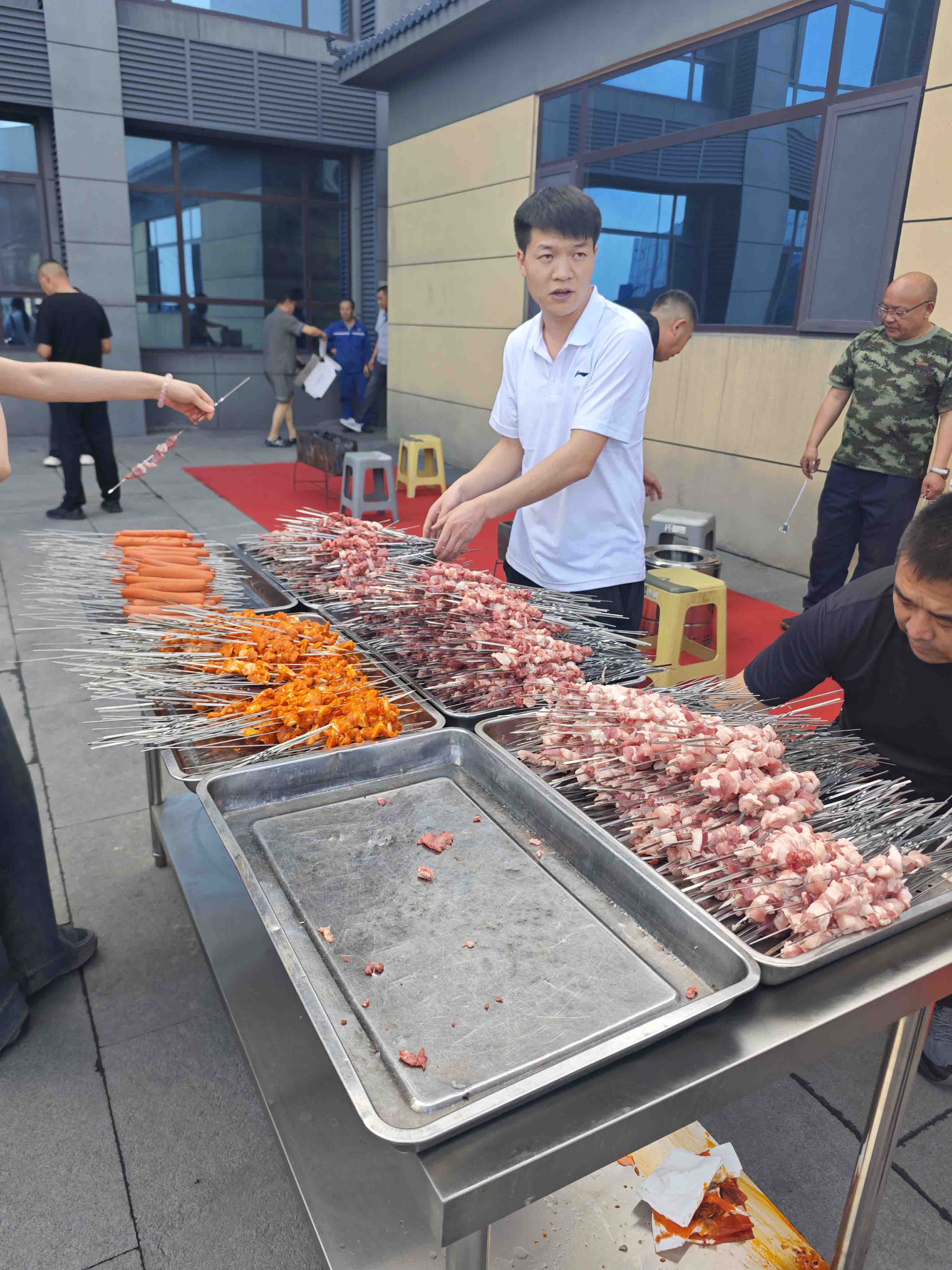 夏季烧烤团建活动