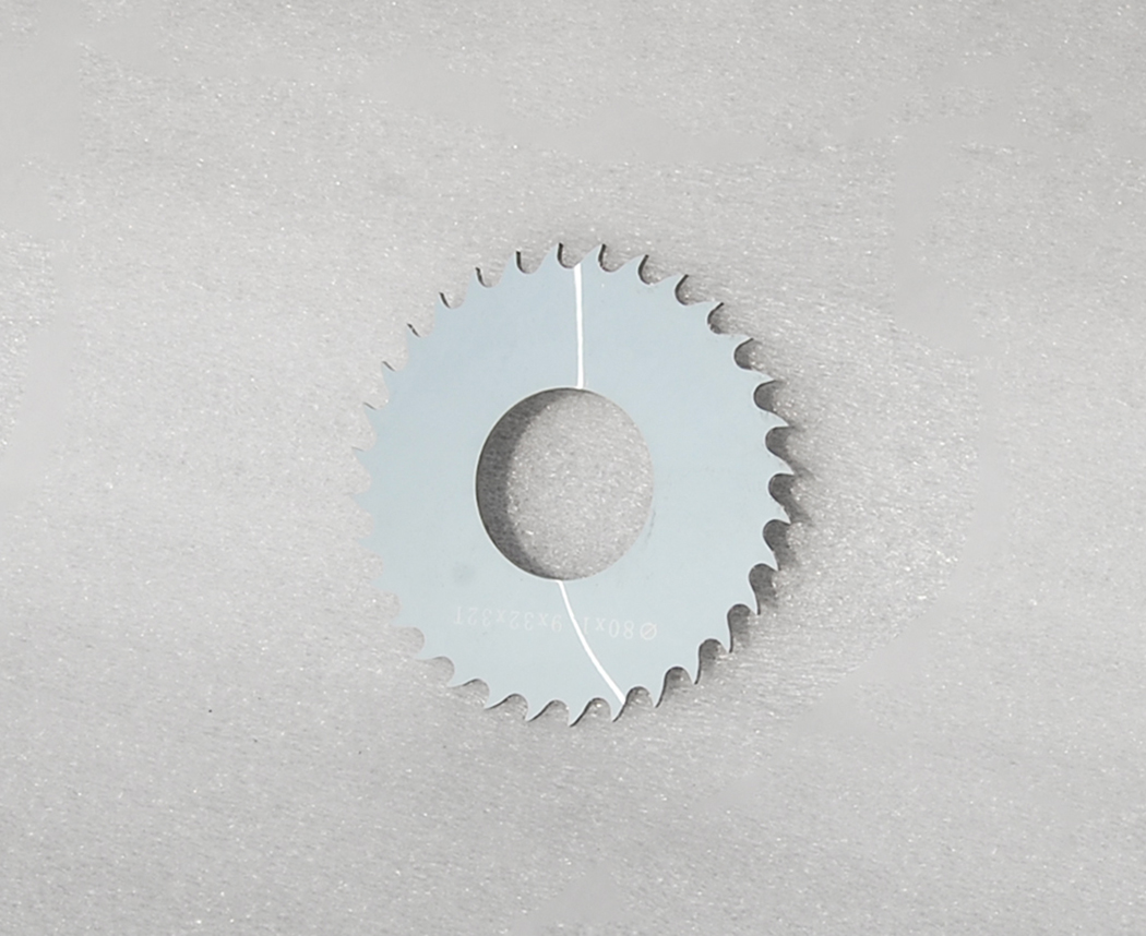 Introduce the material characteristics of tungsten steel round fox milling cutter