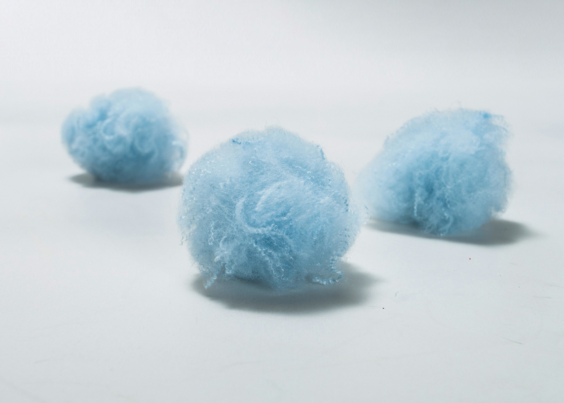 The application of polyester fiber in the textile industry