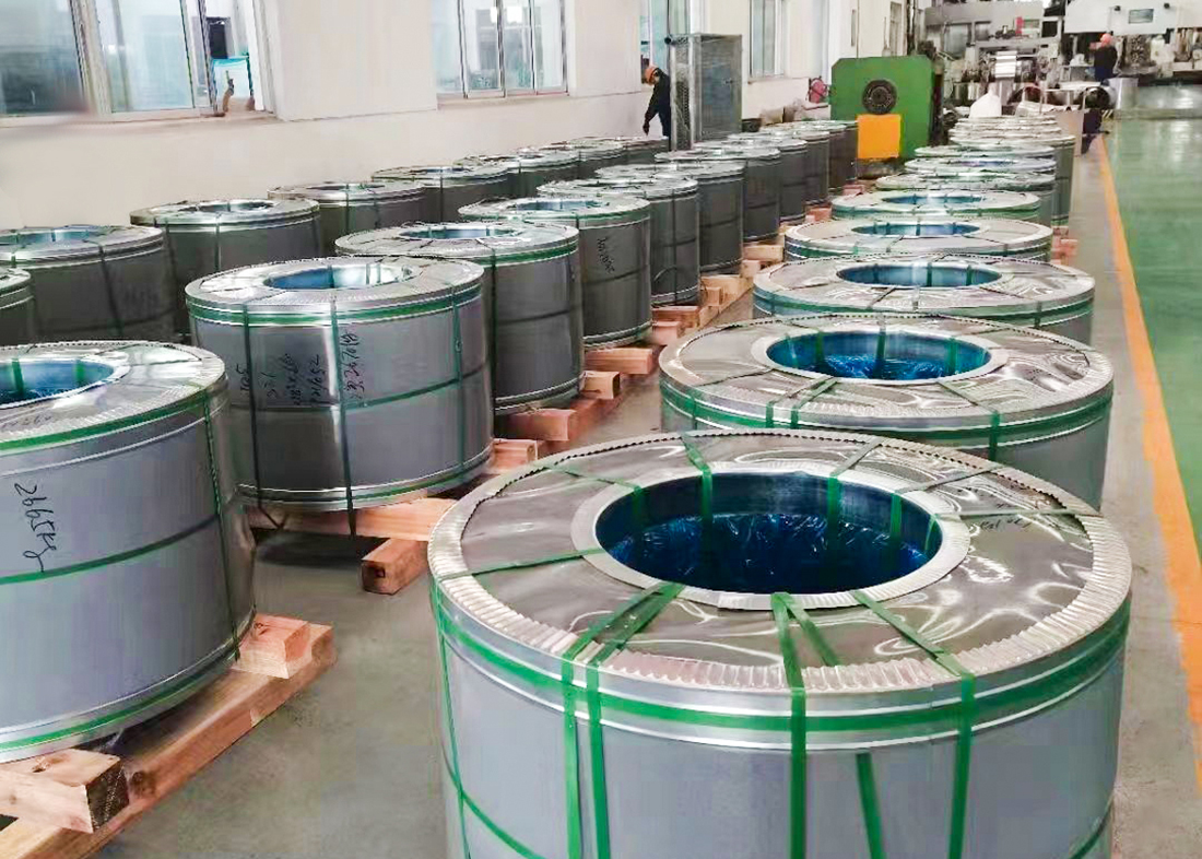 What are the applications of stainless steel coils in the energy industry