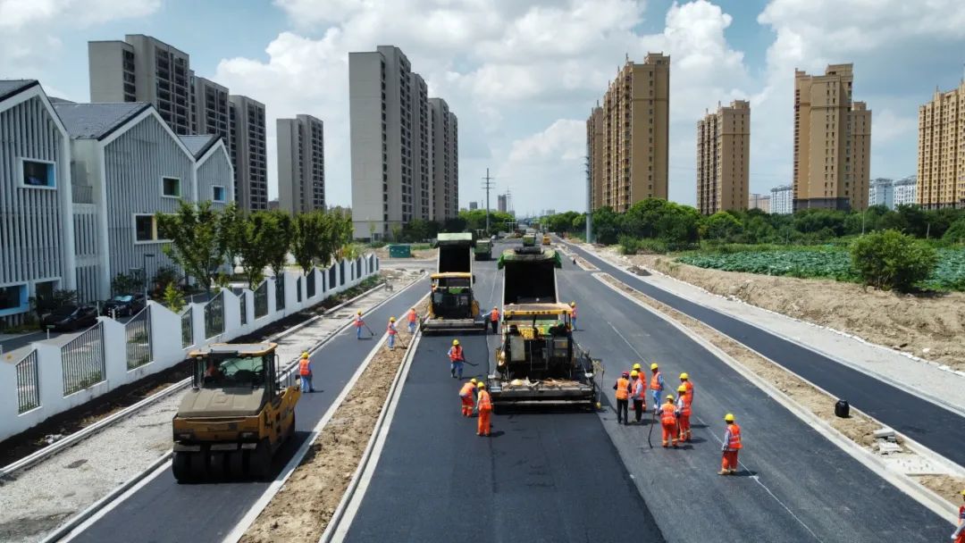 道路竣工展新颜