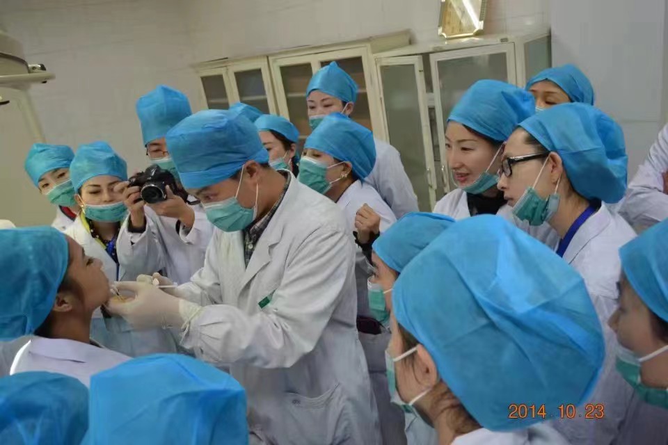 上海嘉定区微整形培训开眼角手术可以改善眼球过突吗